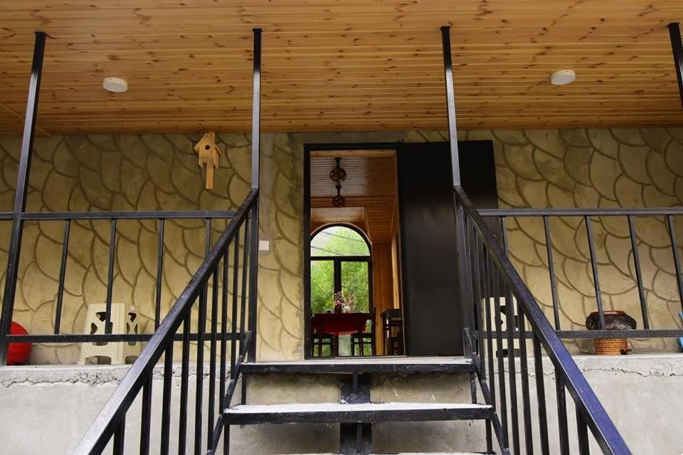 Гостевой дом Wooden Guesthouse Степанцминда-36